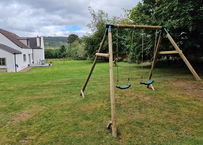 Longfield, Daviot