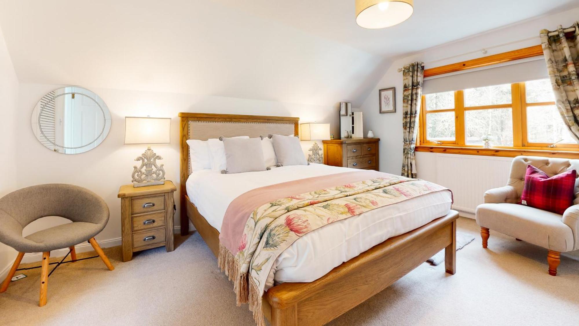 Longfield, Daviot Holiday home *